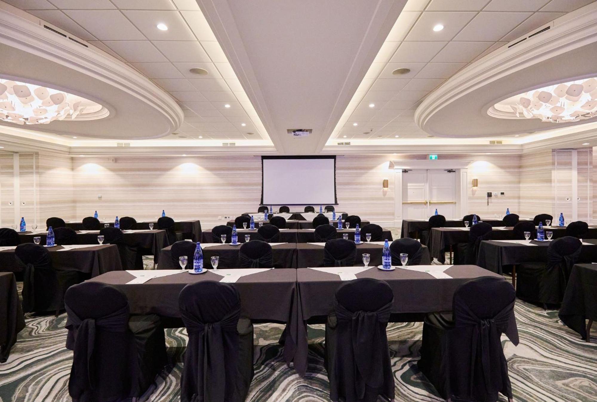 Holiday Inn Hotel & Suites St.Catharines-Niagara By Ihg Sainte-Catherine Exterior foto